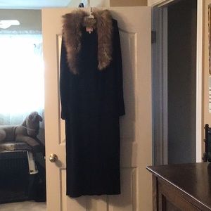 COPY - Long black MUMU sweater with faux fur trimmed collar